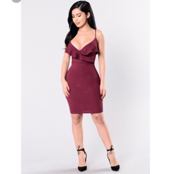 Sold✨FashionNove burgundy fitted dress❤️ - Picture 2 of 3